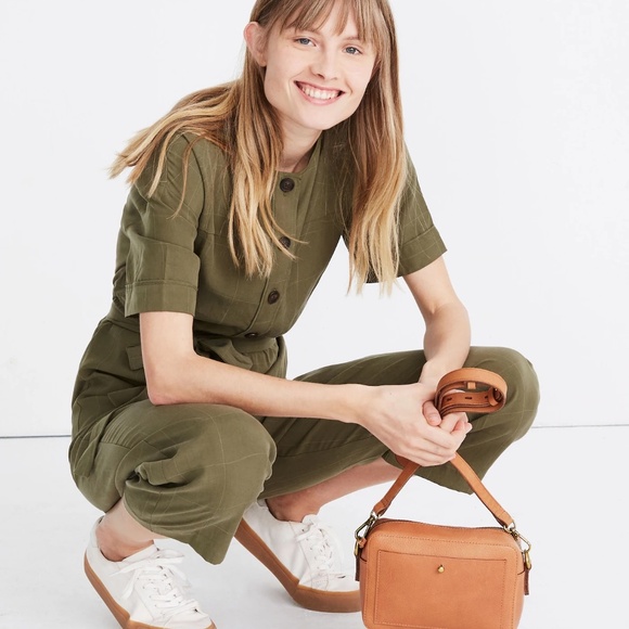 Madewell Transport Camera Bag in Muted Olive - Picture 9 of 10